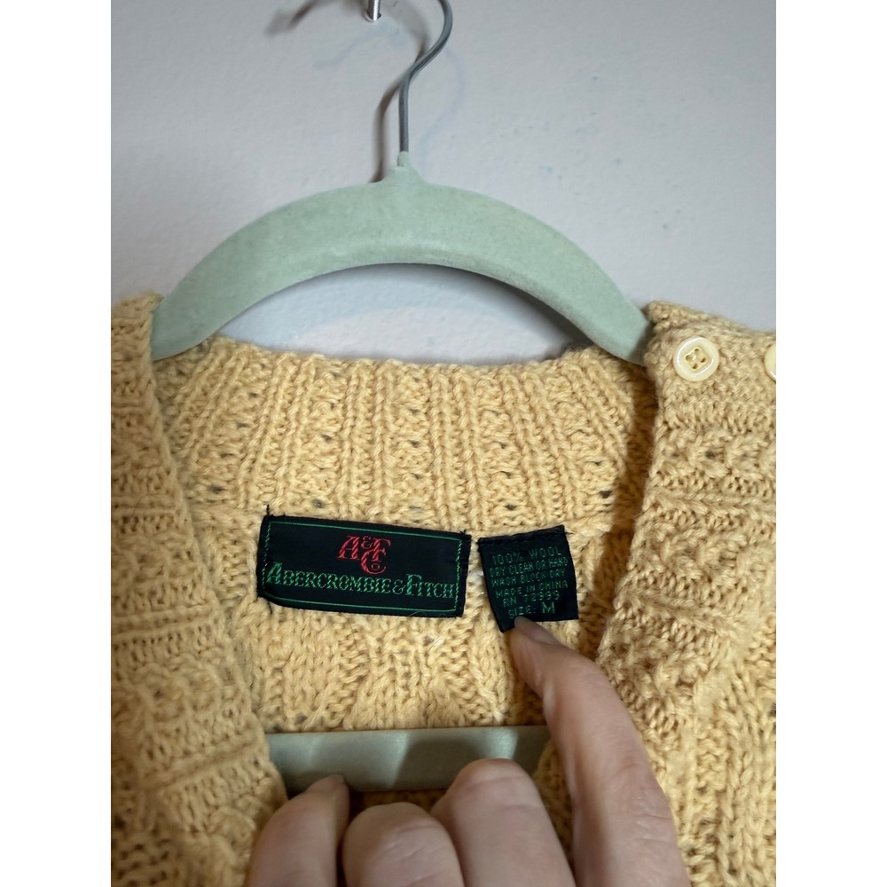 VINTAGE Abercrombie & Fitch Cream/Butter Yellow Cable Knit Fisherman Sweater